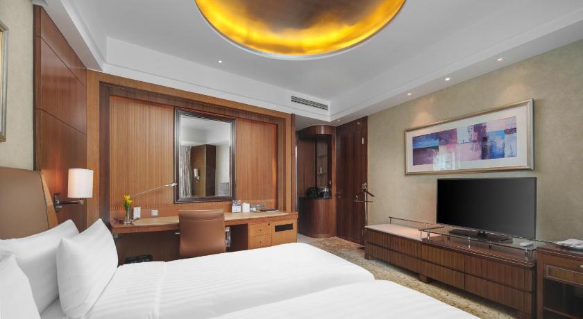 Фото: Двухместный номер «Скайлайн» с 2 отдельными кроватями (Skyline Twin Room) 9