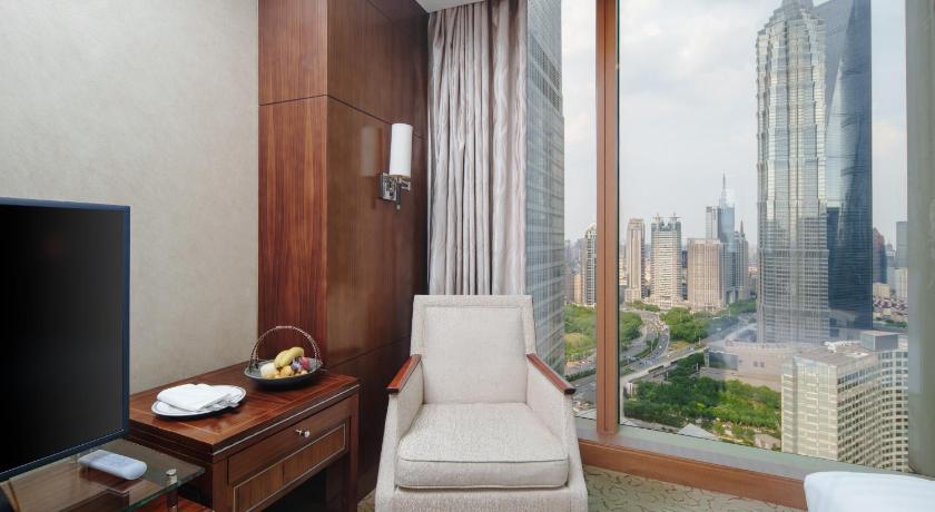 Фото: Двухместный номер «Скайлайн» с 2 отдельными кроватями (Skyline Twin Room) 10
