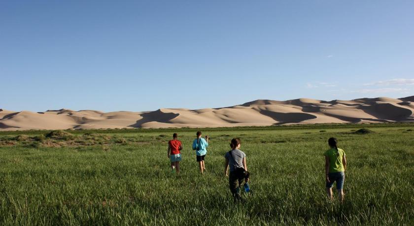 Golden Gobi Guesthouse & Tour photo
