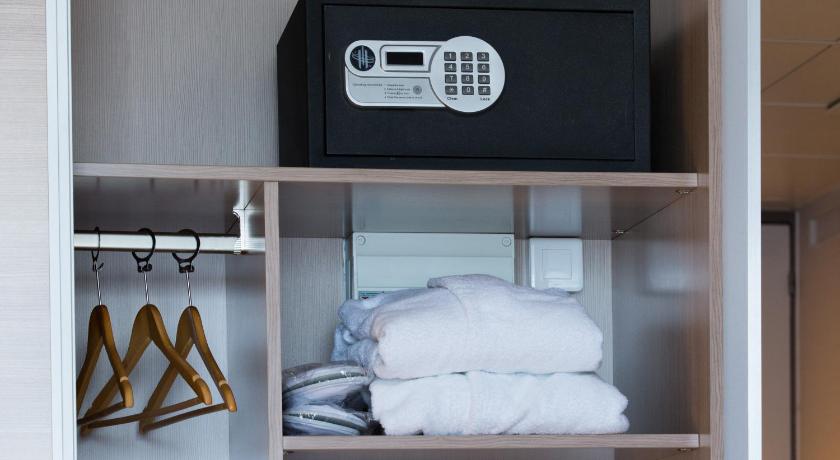 Image of Superior Double Room with Balcony - Sea View 11