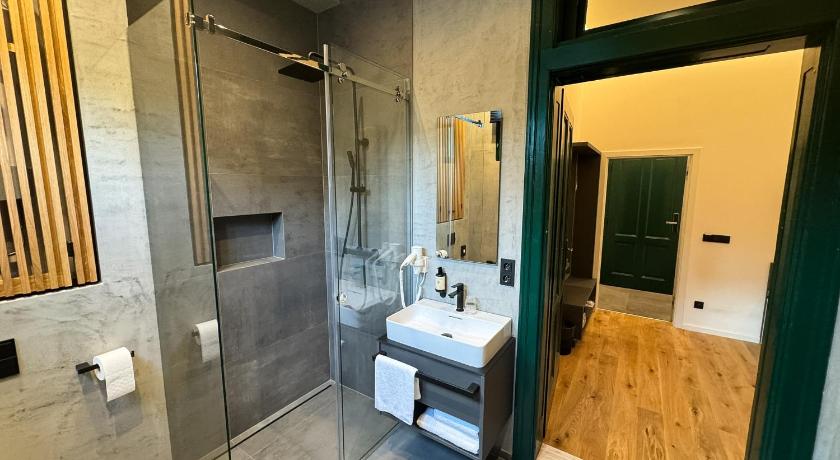Image of Single Room in Building B 2