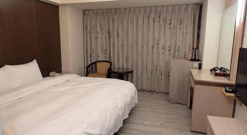 Waugh Den Business Hotel - image 48