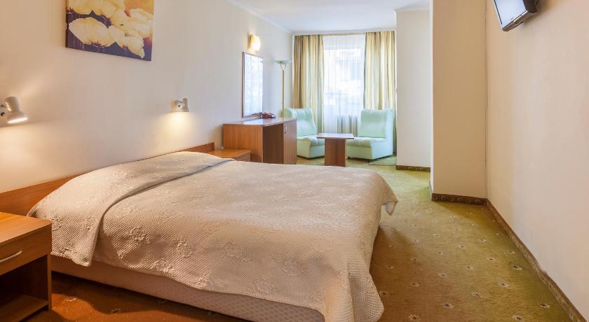 Family Hotel Central photo