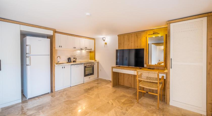 White Garden Villas - main image