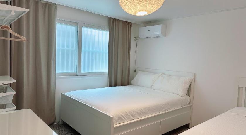 ソウル Sophie House foreigners women only 3つ星 ゲストハウス レストラン