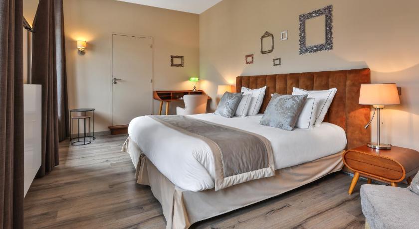 Image of Deluxe Double Room 4
