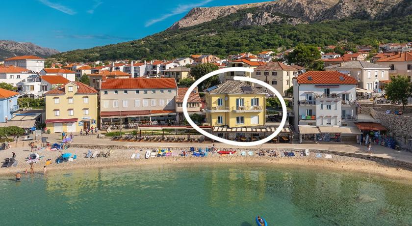 Deluxe Double Rooms in Castellum Besca