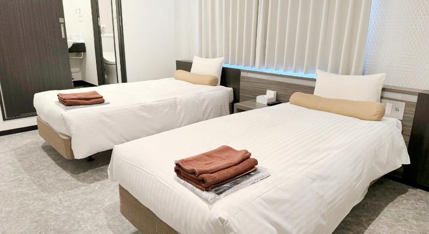 大阪 RE HOTEL Umeda 4つ星 ホテル プール