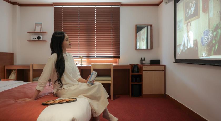 Image of Run of House 5