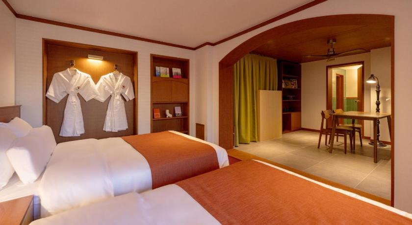 Image of Suite with Spa 3