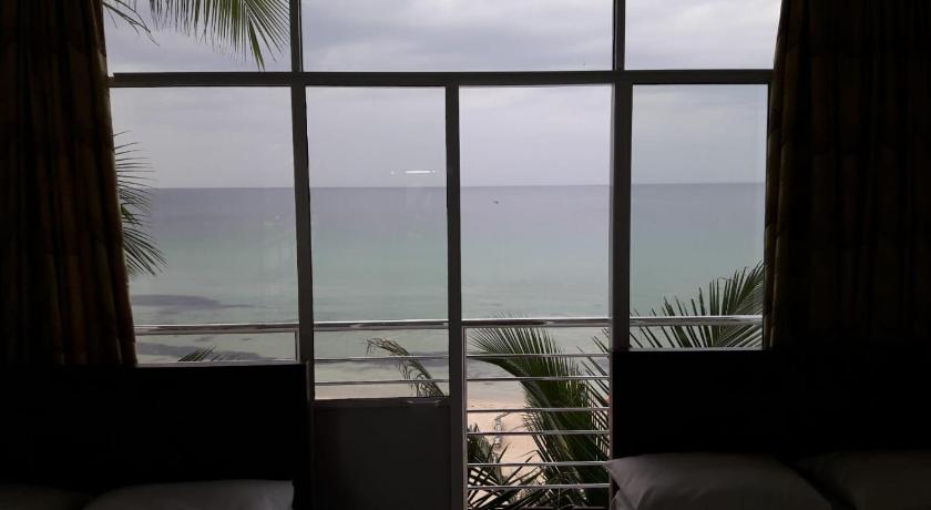 Blue Ocean Hotel – Trincomalee, GA