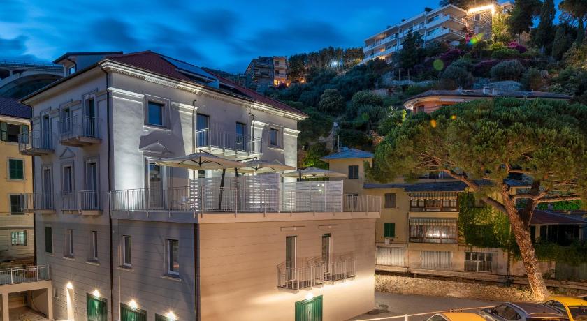 VILLA CADIZ APARTMENTS VARAZZE