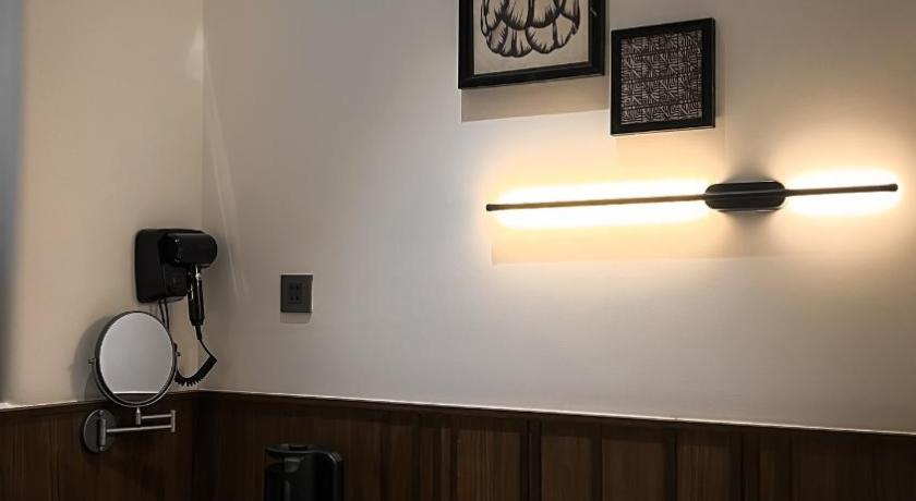 胡志明市 Đông Như 5 Hotel 2星级 酒店 泳池