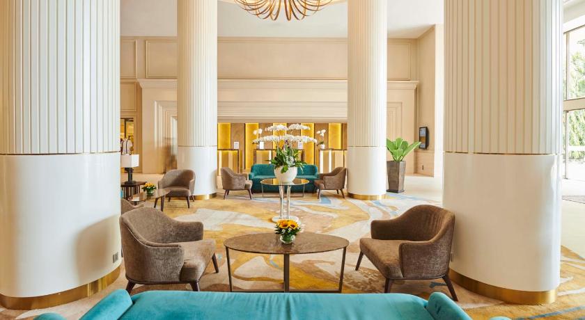 Ho Chi Minh City Eastin Grand Hotel Saigon 5-Star Hotel lobby