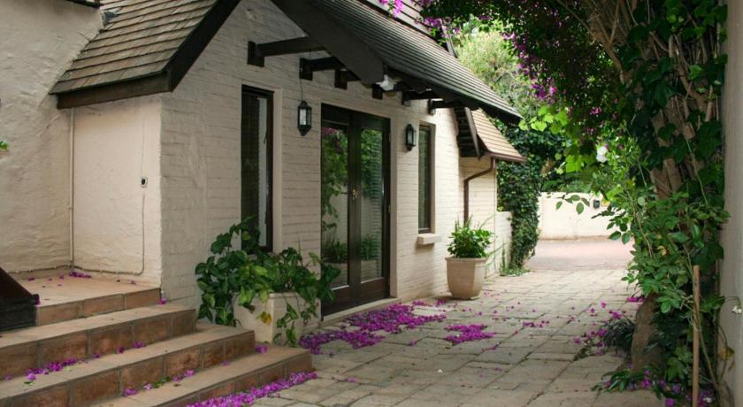 No.66 Sandton - image 12