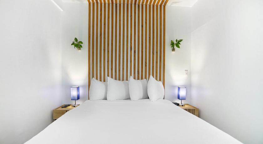 Immagine di Camera con 3 Camere da Letto (3 Bedroom) 14