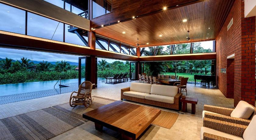 Image of 6 Bedroom Bungalow with Pool 6