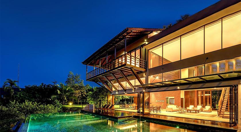 Image of 6 Bedroom Bungalow with Pool 4