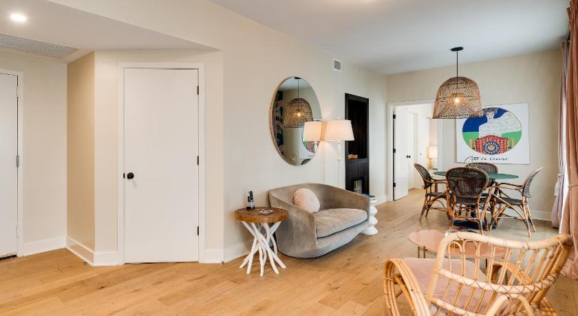 Immagine di Grand One Bedroom Queen Suite 5