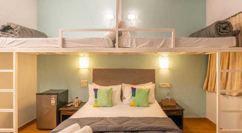 Madpackers Goa Anjuna - Bunks, Rooms, Community