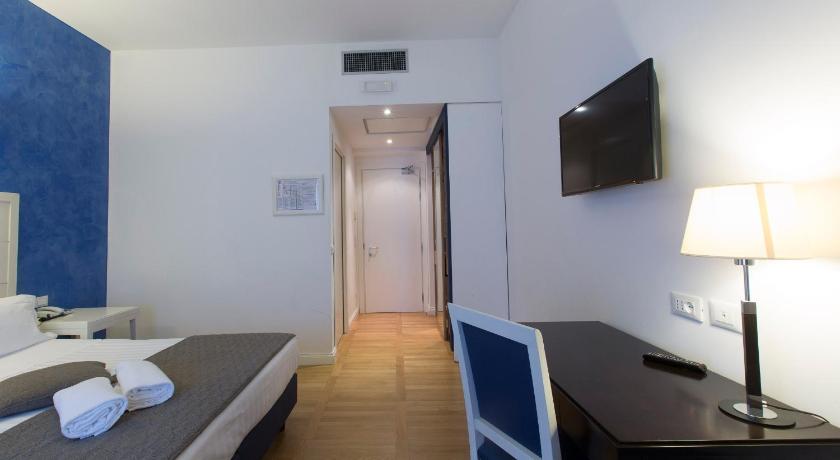 Image of Deluxe Room - 2 Beds 15