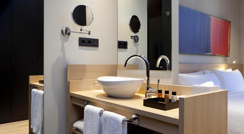 รูปของคอมฟอร์ต มีระเบียง (Comfort Room with Terrace) 8