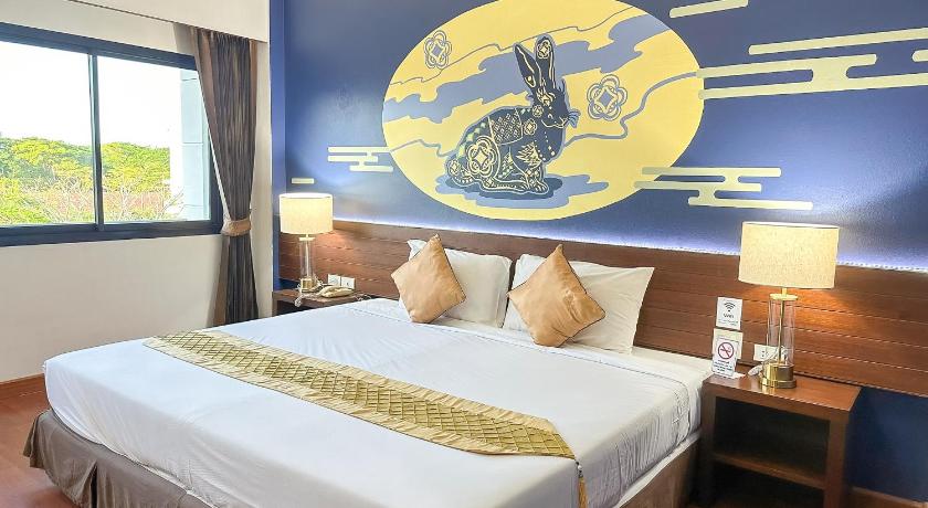 Image of Deluxe Executive Room 6