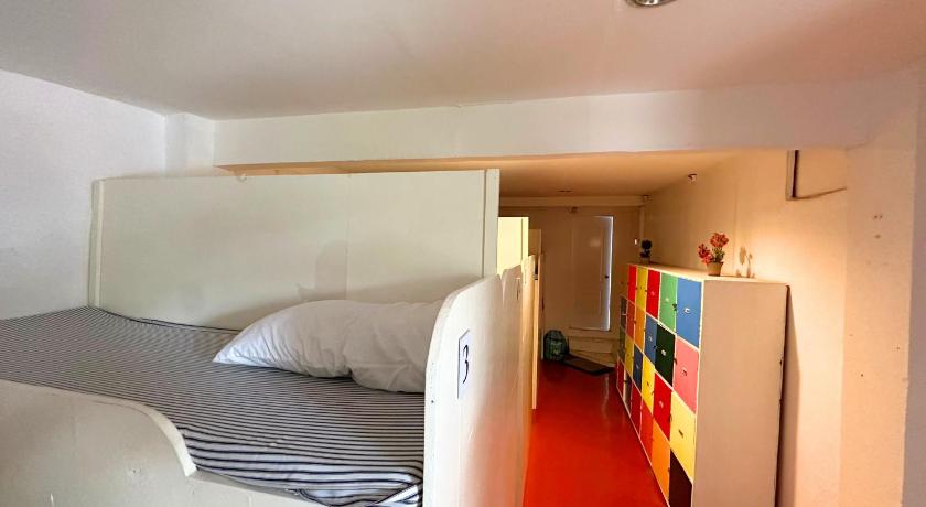 Image of 1 Person in Dormitory - Male Only 12
