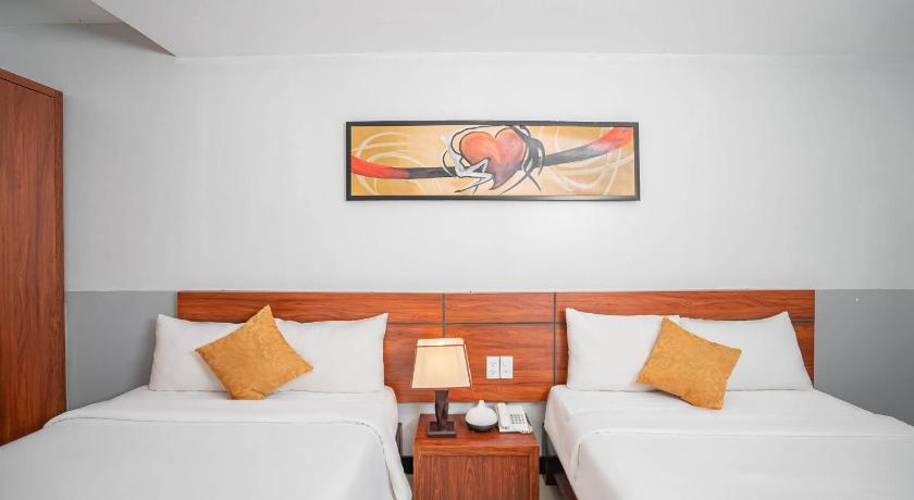 Image of Family Room 13