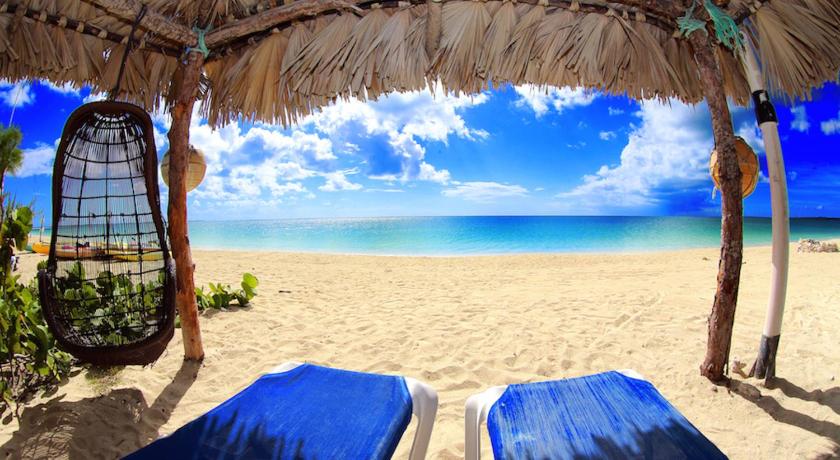 Rollezz Villas Beach Resort photo