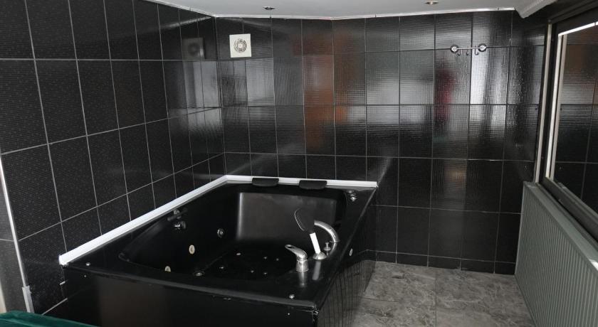 Comfort Life Hotel - image 3