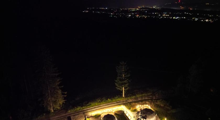 波罗宁 Tatra Glamp Tarasowka - Siec noclegowa Tatra Glamp 3星级 单人房 泳池