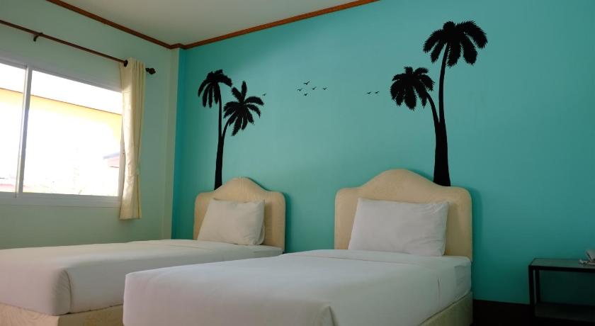 ブリーラム A Nice Resort 3つ星 ホテル プール