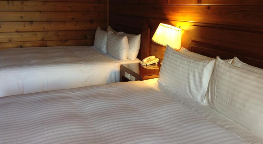 Image of Deluxe Quadruple Room 10