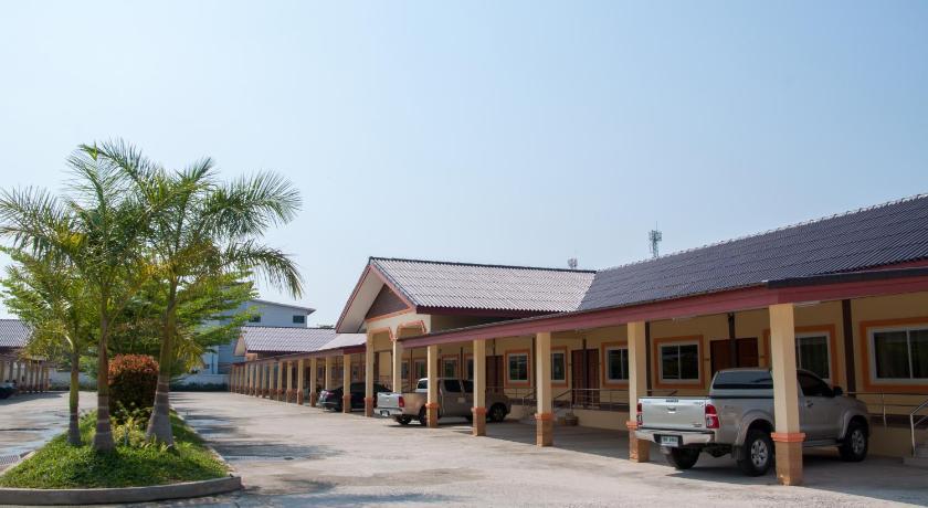 ブリーラム A Nice Resort 3つ星 ホテル 客室