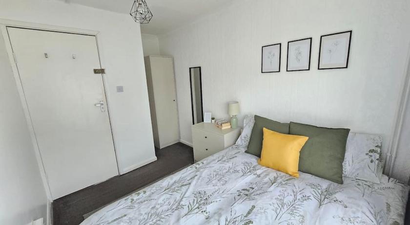 Beautiful rooms in PRIME location! - image 13