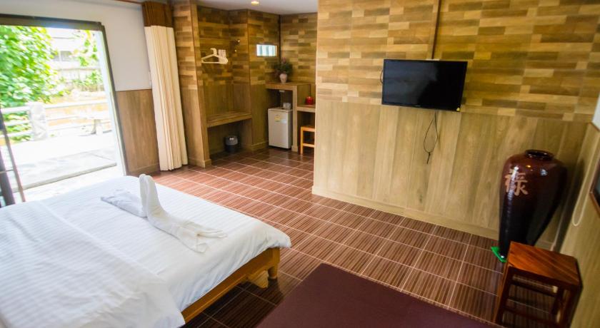 รูปของดีลักซ์ เตียงใหญ่ (Deluxe Double Room) 1
