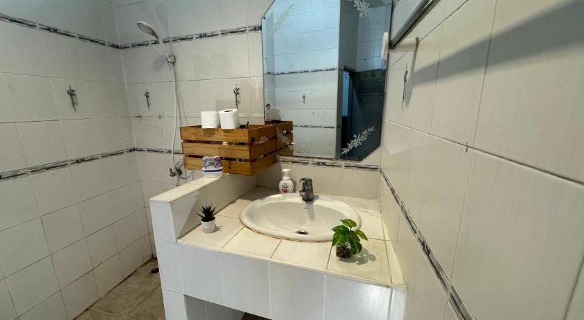 Twenty One Place - image 8