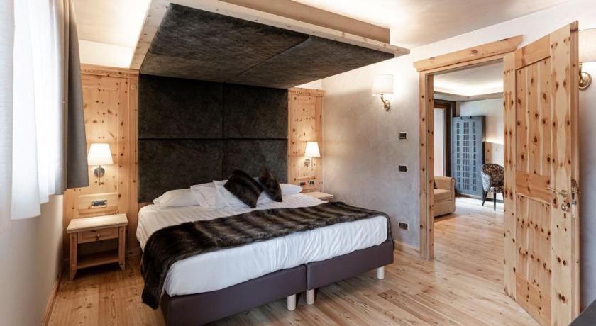 Image of Superior Suite 0