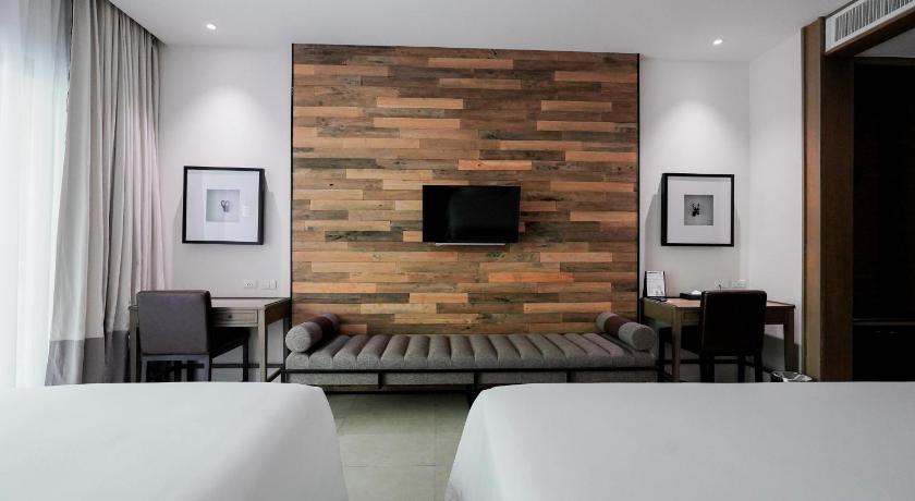 Image of Deluxe Triple Room 9