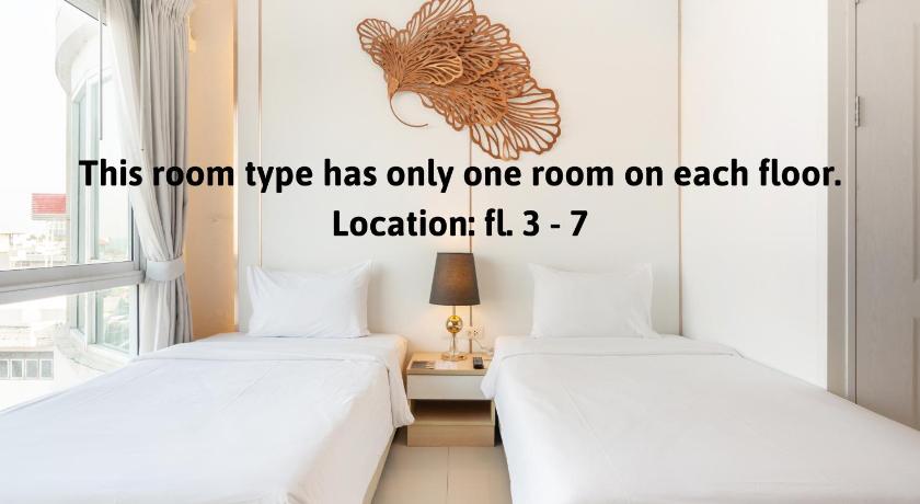 Image of Standard Twin with Sofa 10