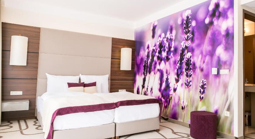 Ambient hotel aromaspa sikonda Ambient hotel aromaspa sikonda