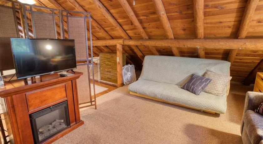 パインツップ (AZ) Charming Log Cabin in Tall Pines with Fire Pit Near Trails & Lake 2つ星 宿泊施設 ロビー
