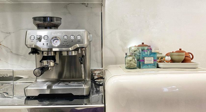Seoul roasterblock 2BR flat 33m2 near Hongdea by the hanriver 4-Star Accommodation lobby