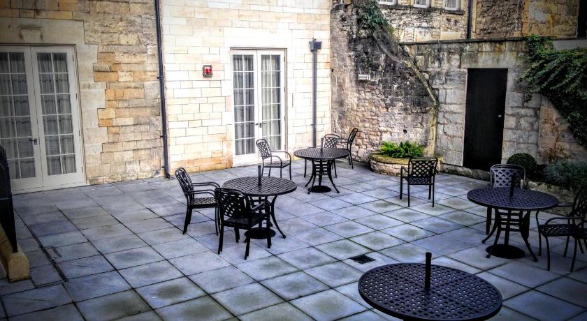 Image of Courtyard Double 3