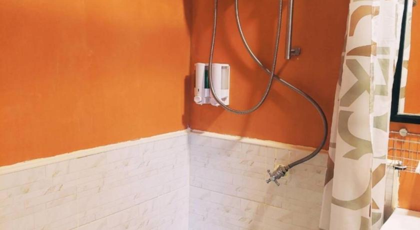 Image of Mini Twin Room Non-Smoking 4