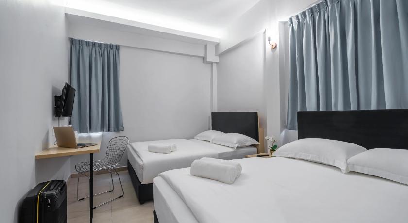 新山 HAKO XPRESS TAMPOI 1星级 酒店 泳池