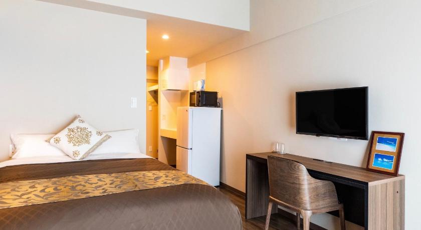 Okinawa Island CONDOMINIUM HOTEL Riyuka in KADENA 1 4-Star Hotel pool