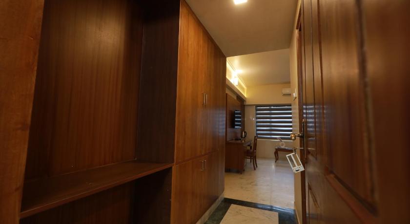 Hotel Liwa Tower - image 17