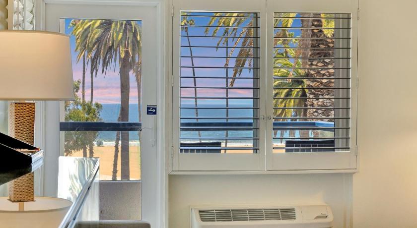 Immagine di Camera Doppia Vista Oceano (Ocean View Double) 7